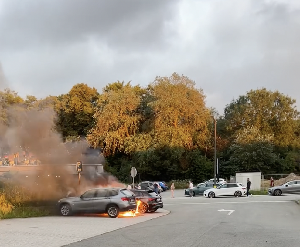 Jumet : Incendie de 6 véhicules dans le zoning