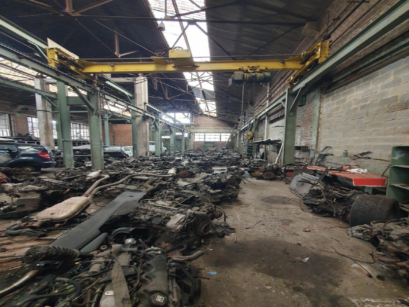 Fontaine-L’Evêque: découverte d'un site rempli de pièces automobiles et de nombreuses voitures