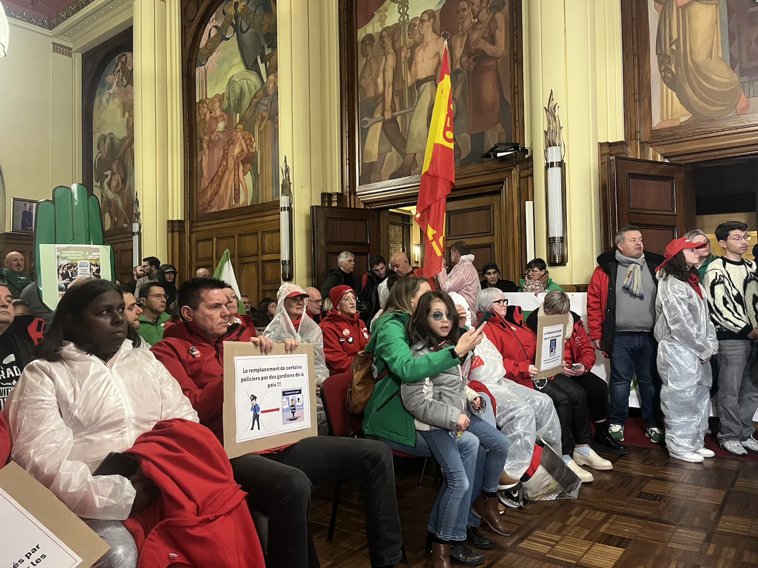 Charleroi : les syndicats expriment leurs inquiétudes au conseil communal