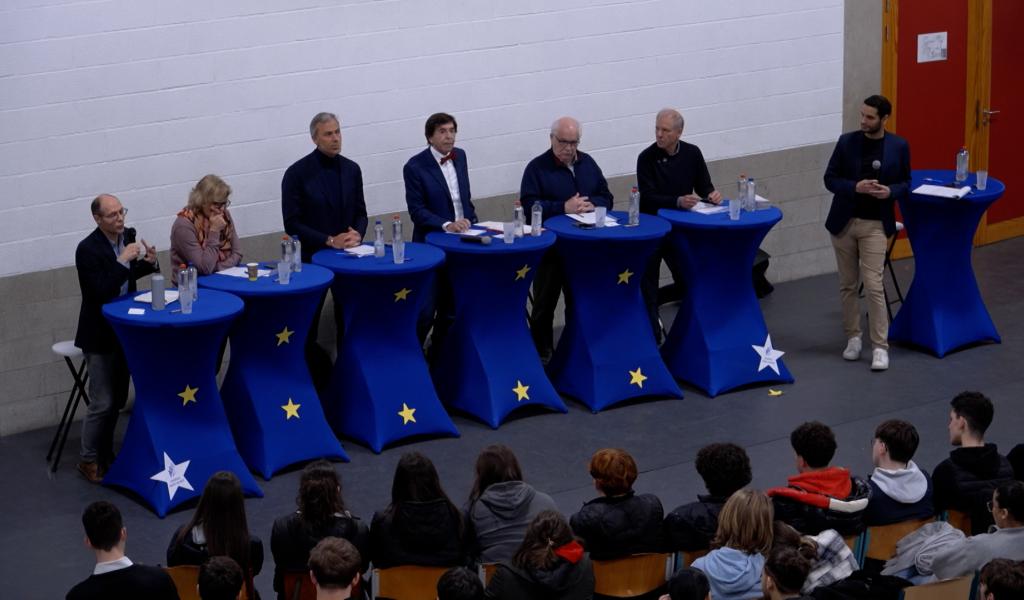 Un débat européen à l'institut Saint André