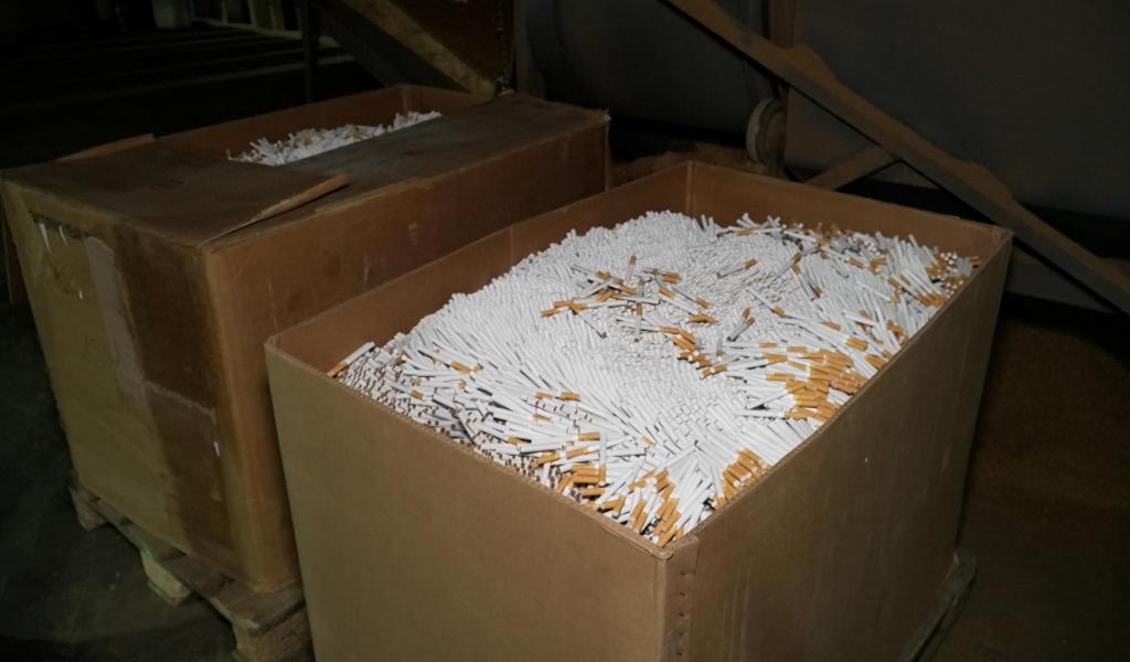 Jumet: 5 millions de cigarettes et 10 tonnes de tabac saisis dans une usine de contrefaçon