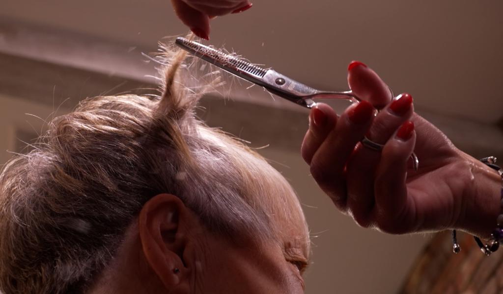 Thuin : des coiffeurs de l'entité recyclent les cheveux coupés pour préserver l'environnement