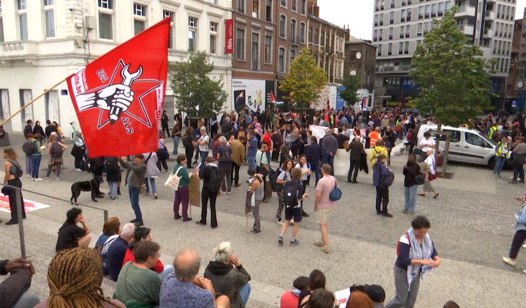 Charleroi: 300 personnes ont manifesté contre la construction d'un centre fermé à Jumet