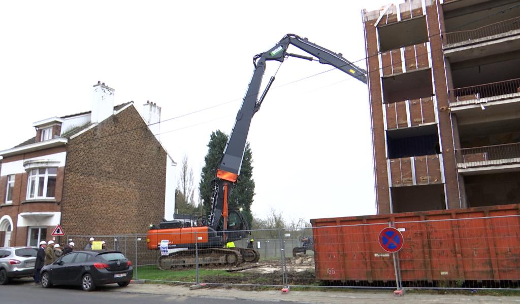 Montignies-sur-Sambre: Déconstruction et reconstruction de 2 immeubles de la Sambrienne