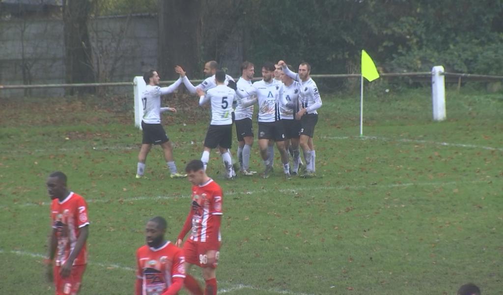 P1: Courcelles limite la casse mais s'incline