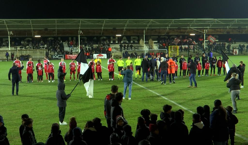 Charleroi et Mons se neutralisent dans un derby âprement disputé