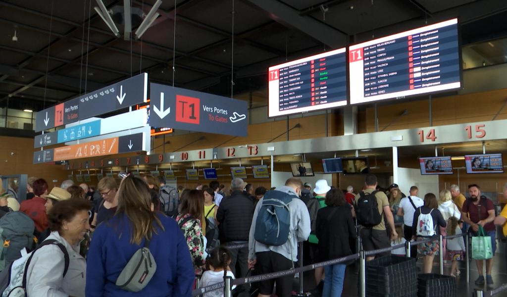Grogne des contrôleurs aériens : 13 vols annulés ce vendredi à l'aéroport de Charleroi