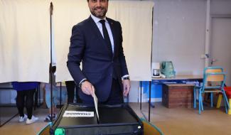 Elections 2024 : Georges-Louis Bouchez a voté sous le soleil à Mons