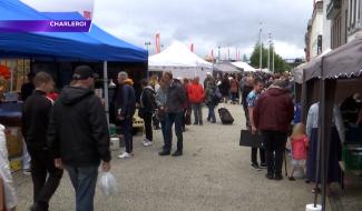 Malgré la grisaille, la Brocante des Quais a bien débuté ce samedi