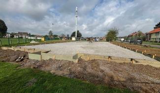 Construction d'un terrain synthétique dernière génération à la Plaine des sports de Trazegnies