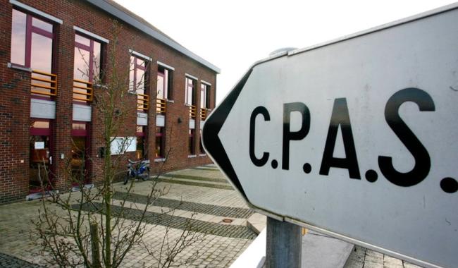 09/10/13 : Scandale au CPAS de Momignies